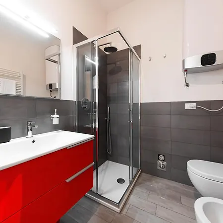 Apartment Marconi House - Private Terrace In The Heart Of Bologna