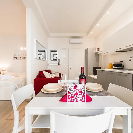 Apartment Marconi House - Private Terrace In The Heart Of Bologna