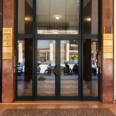Marconi House - Private Terrace In The Heart Of بولونيا